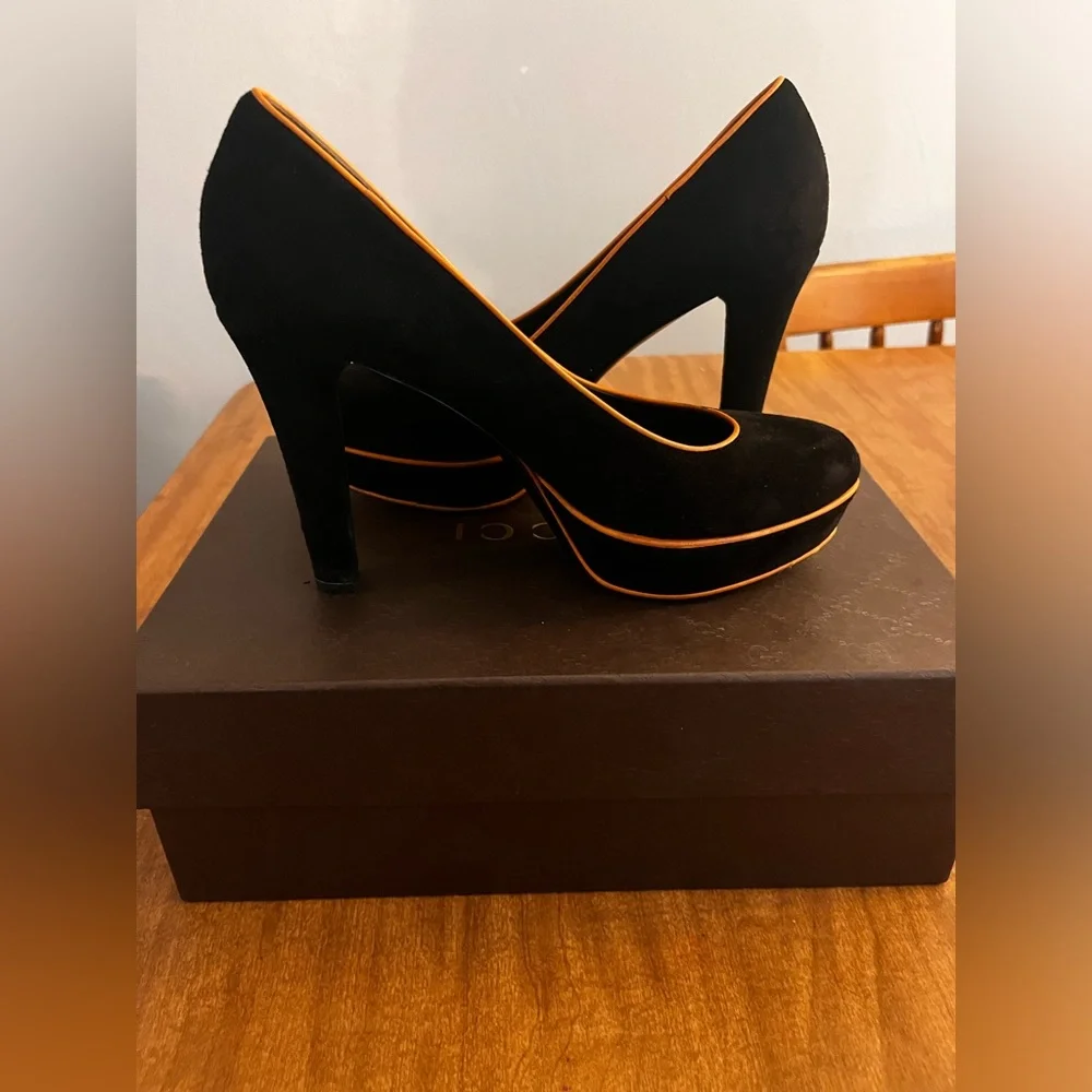 Authentic Black Gucci heels - Picture 5 of 6
